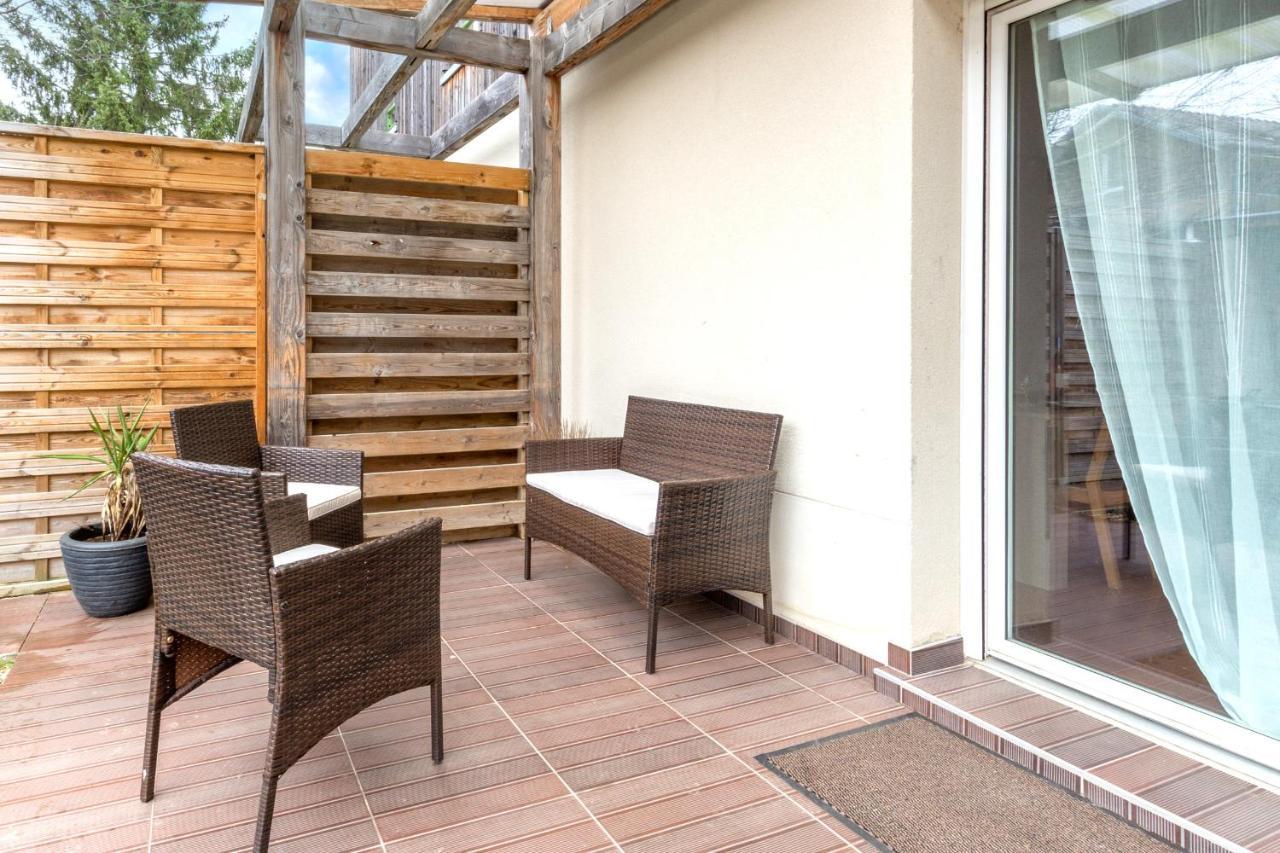 Le Duplex Chessy - 15Min From Disneyland - 2 Private Parkings - Garden - Kingsize & Queensize Bed - Supermarket Behind The House Eksteriør bilde