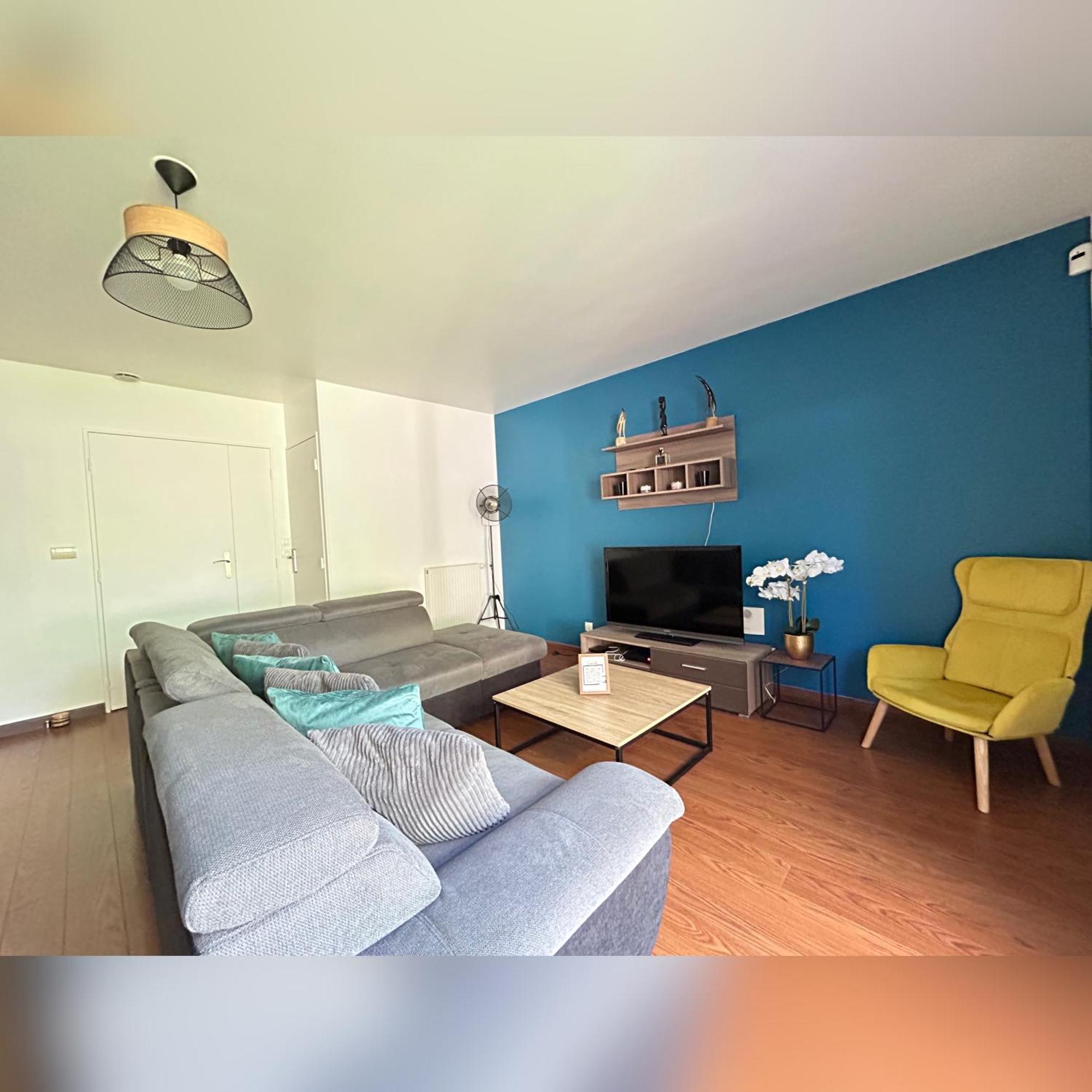 Le Duplex Chessy - 15Min From Disneyland - 2 Private Parkings - Garden - Kingsize & Queensize Bed - Supermarket Behind The House Eksteriør bilde