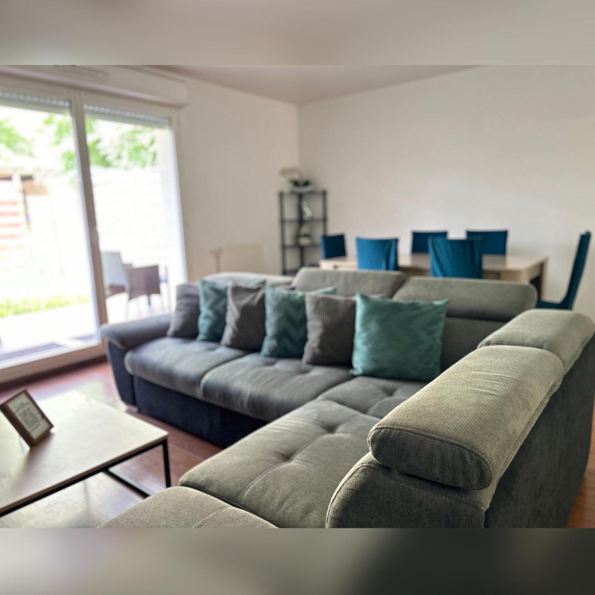 Le Duplex Chessy - 15Min From Disneyland - 2 Private Parkings - Garden - Kingsize & Queensize Bed - Supermarket Behind The House Eksteriør bilde